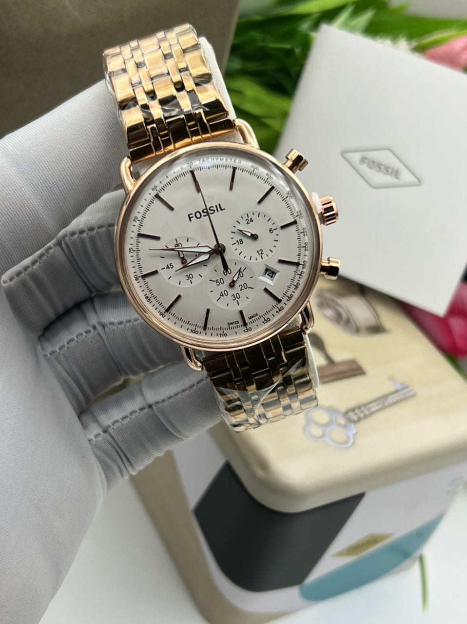 Fossil wristwatch with boxand manual