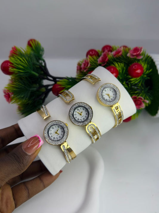 Gold Detailed Bracelet Wristwatch