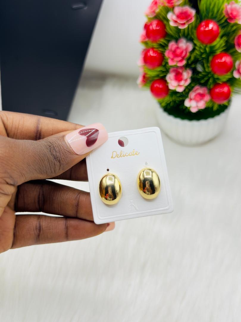 Gold stud earring