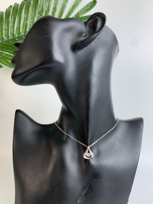 Silver detailed nonbywrnish necklace