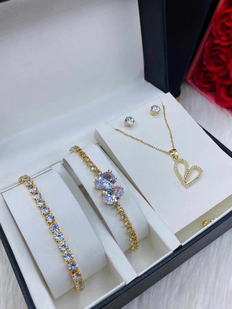 Gold heart necklace set with box