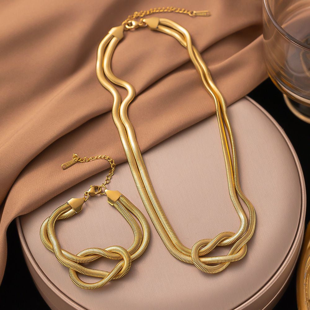 Gold necklace and bracelet