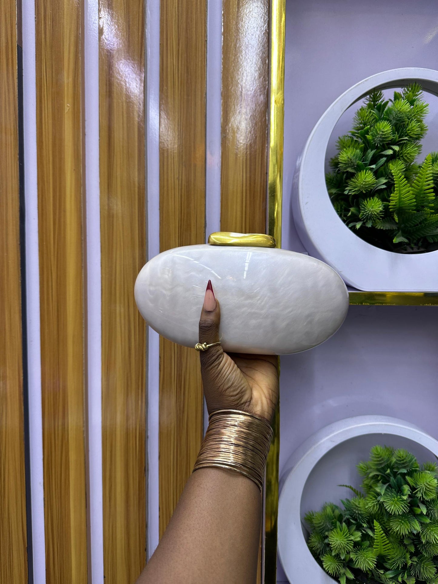 detailed White pearl purse