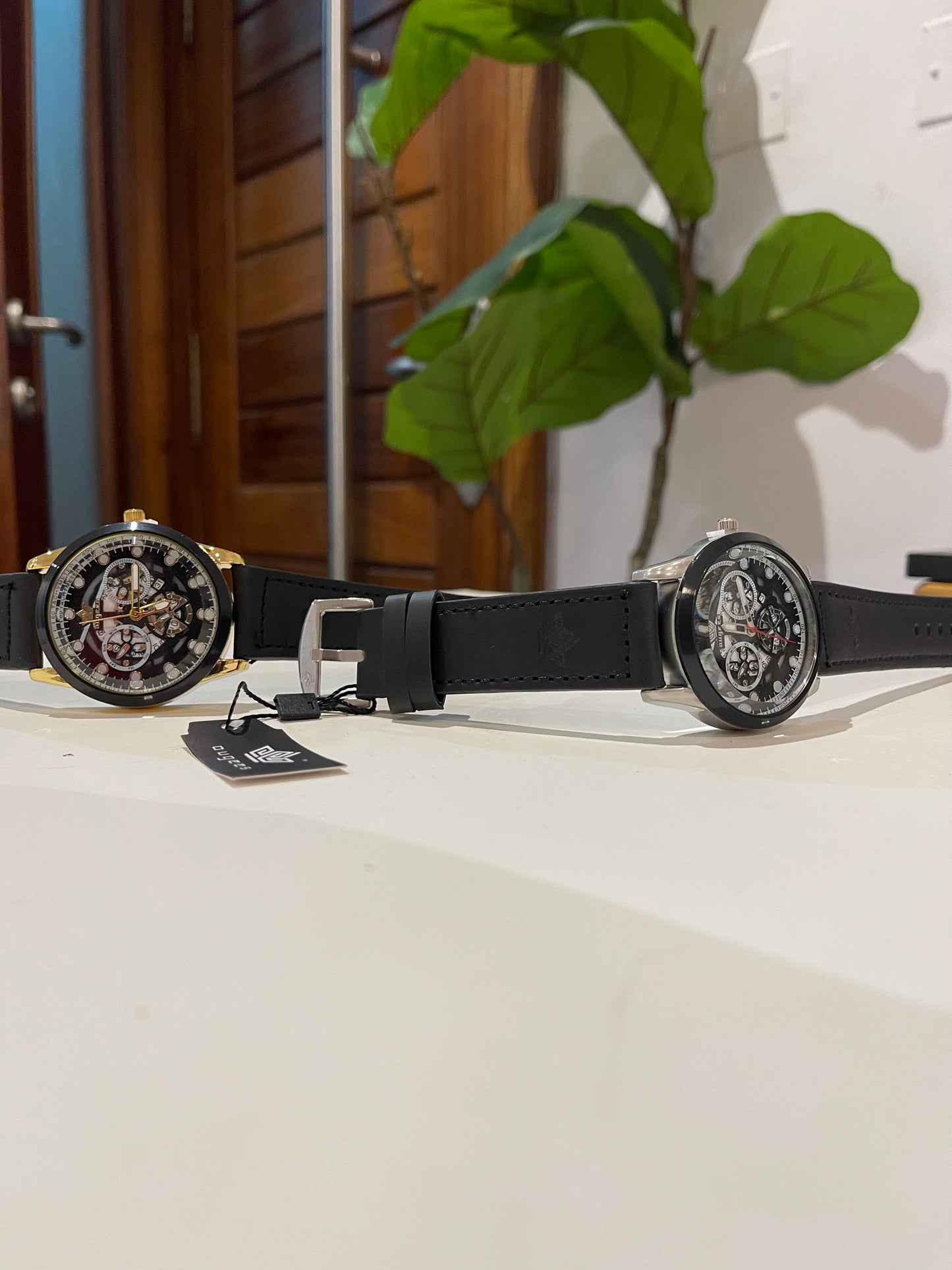 Leather Unisex Wristwatch
