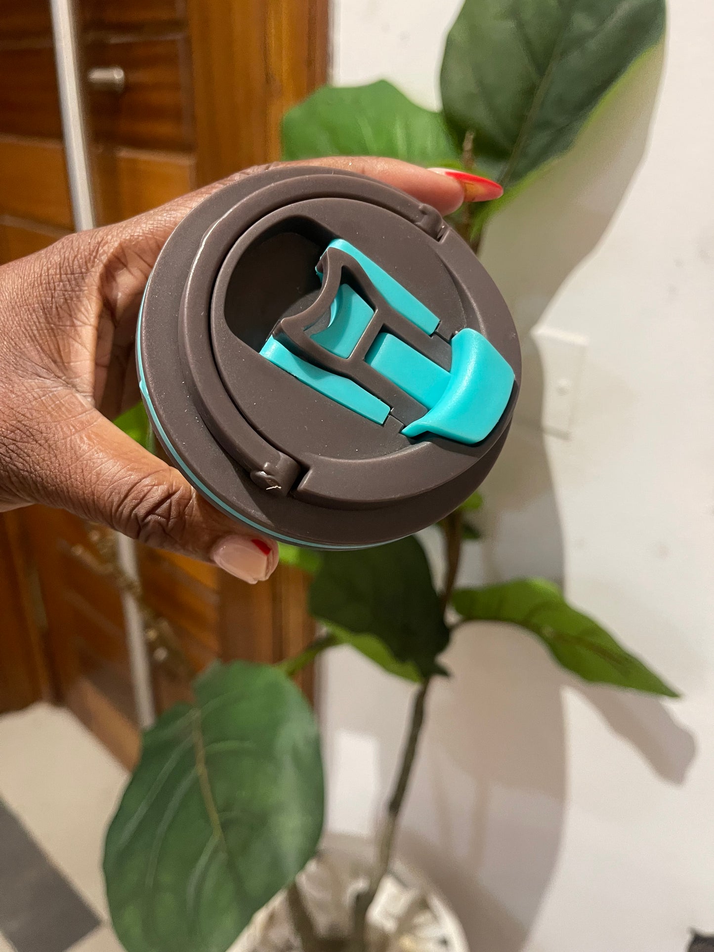 Push insulated cup