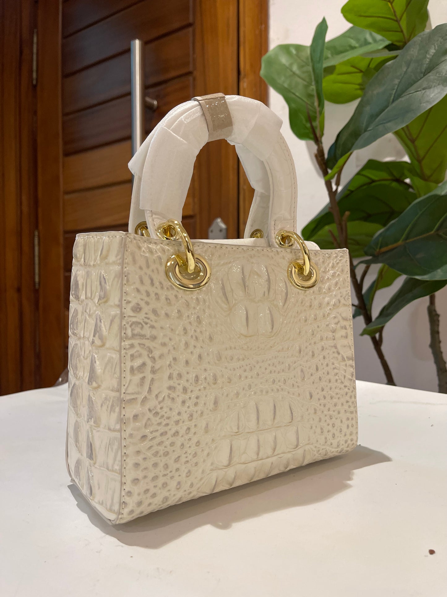 Structured midi bag