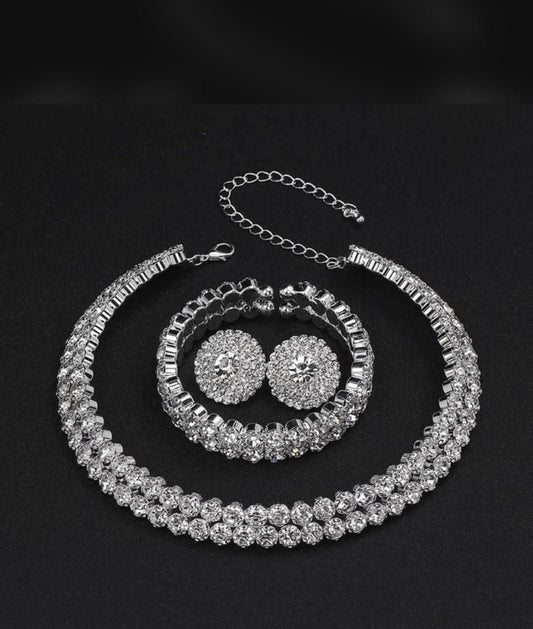 Silver beck and bracelet set