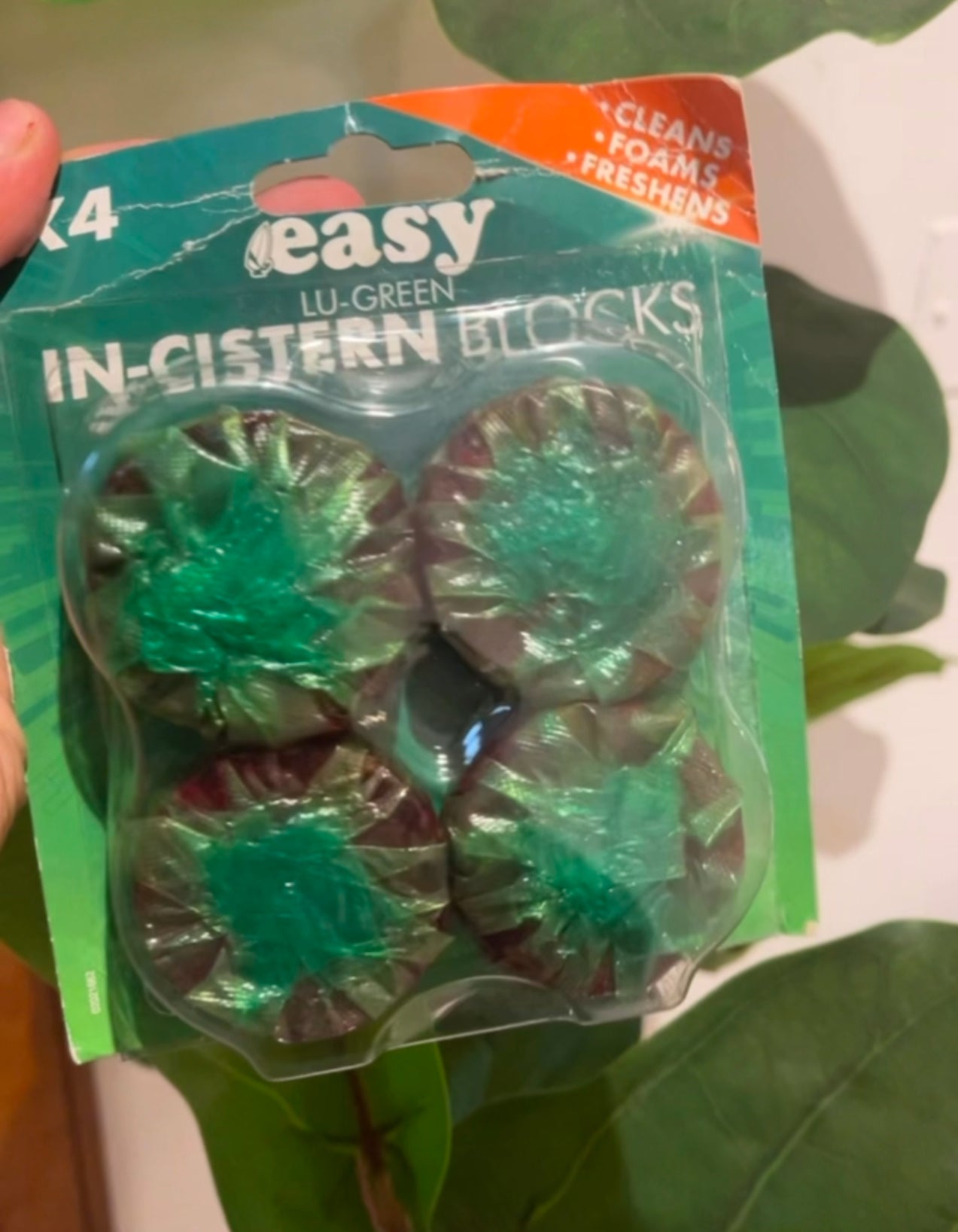 In-cistern toilet block