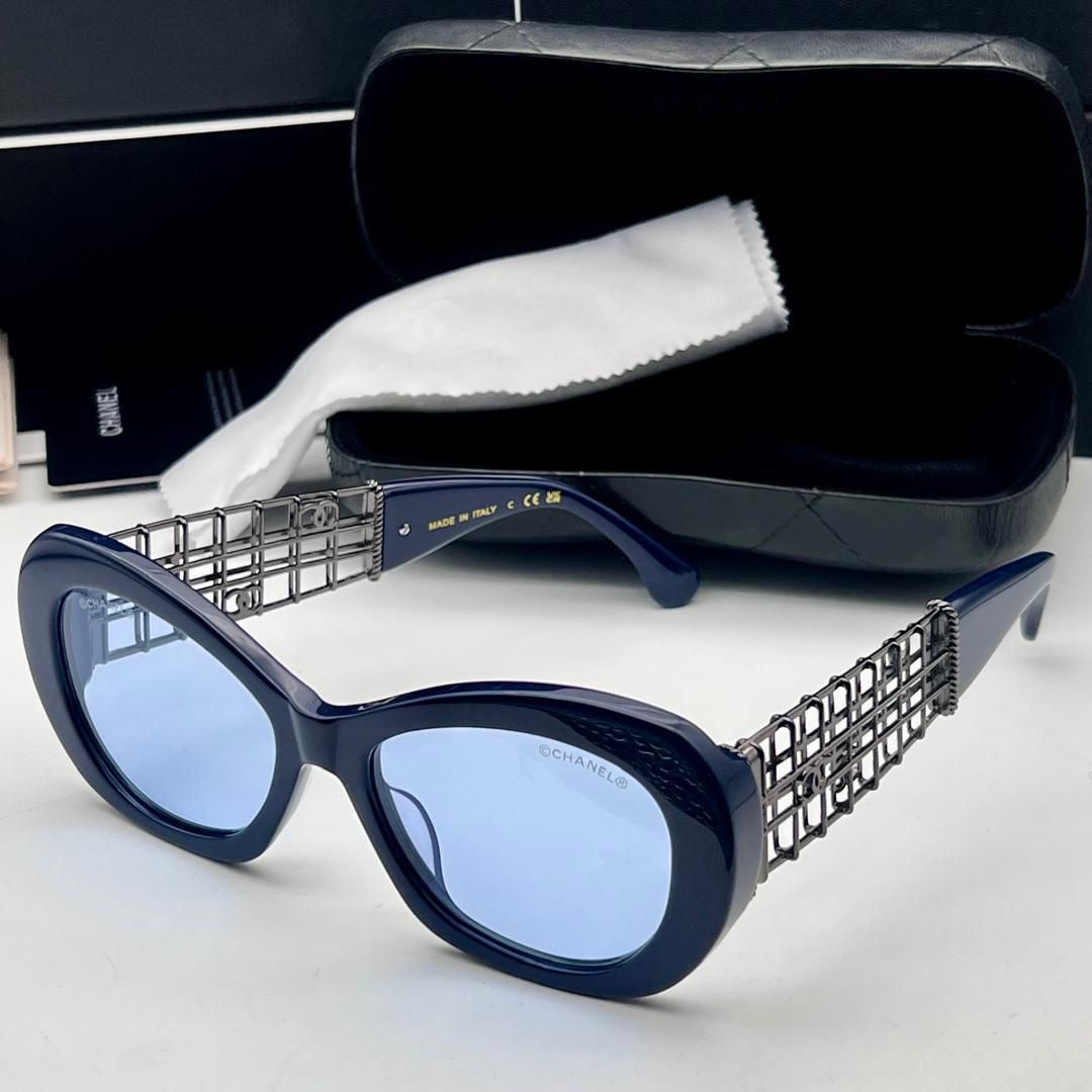 perforated sunglasses with box and dust bag (Copy)