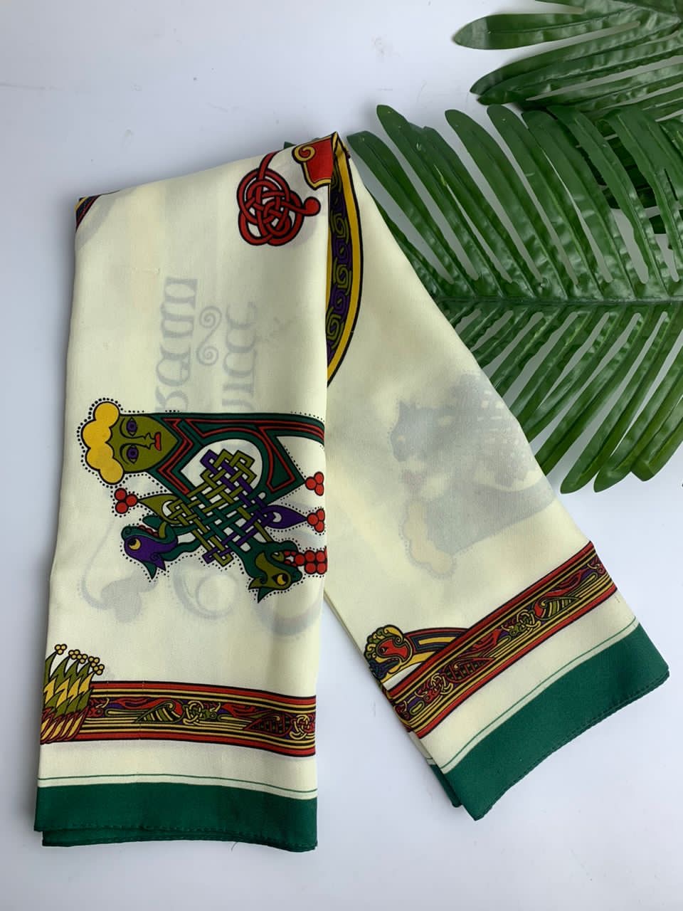 Green partnered scarf