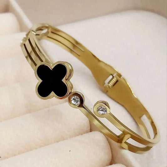 Non Tarnish Bangle with Black details