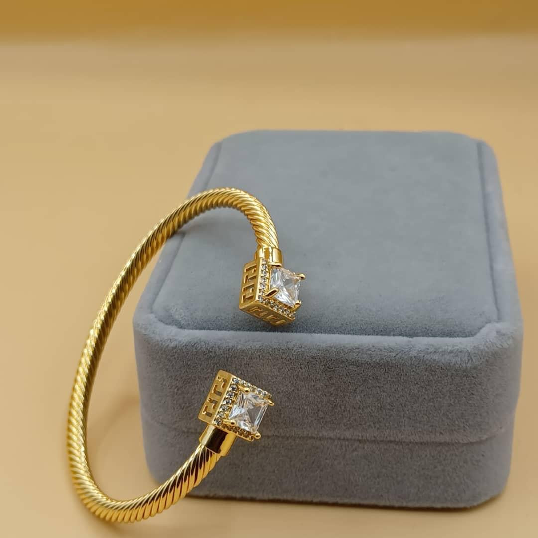 Gold Non Tarnish Bangle