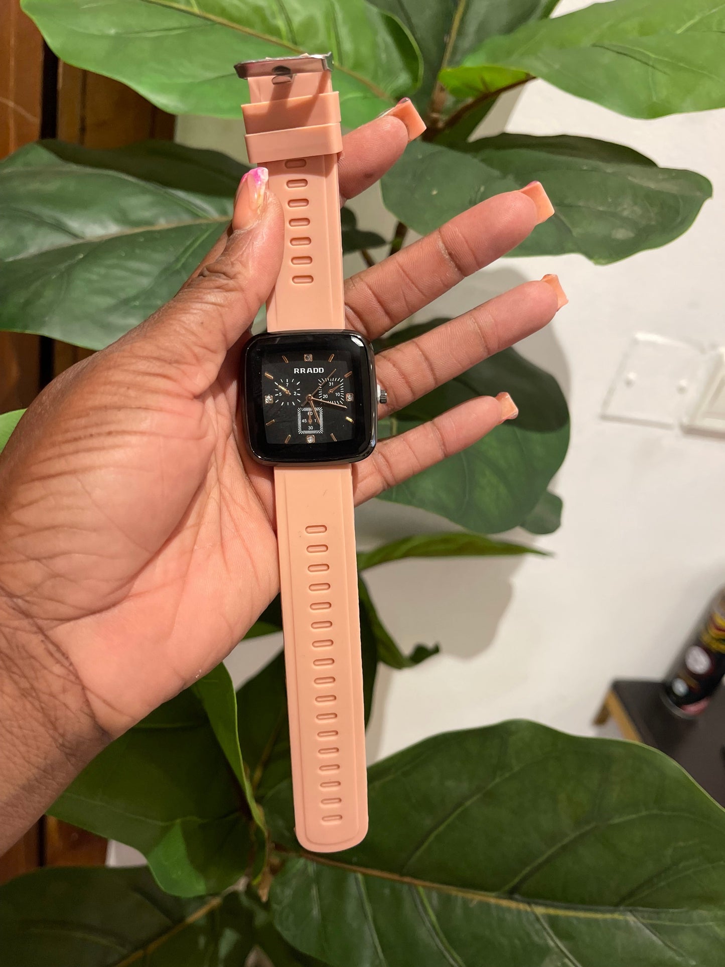 Blush tone Wristwatch