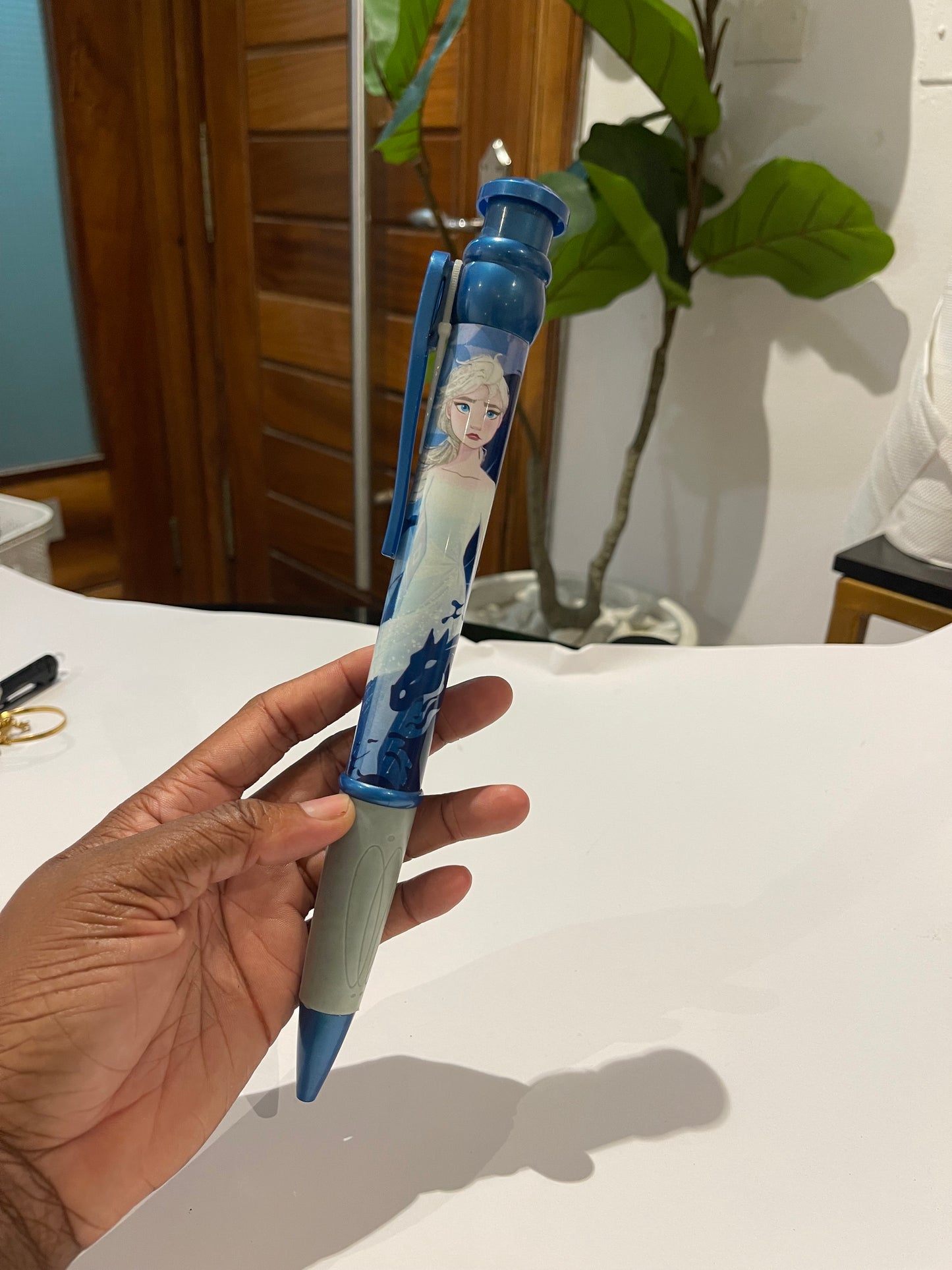 Jumbo pen
