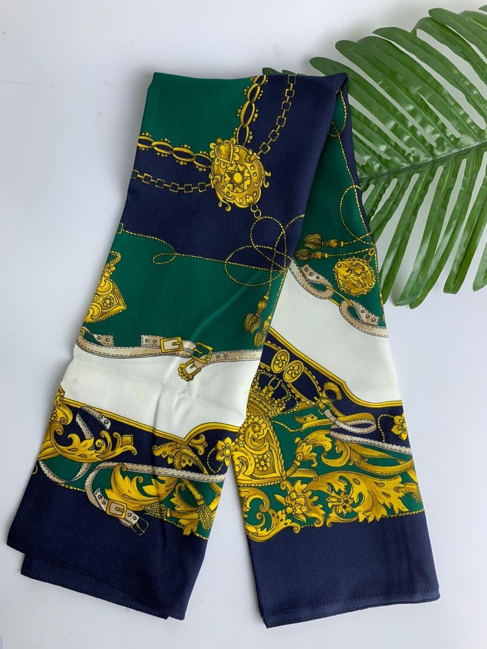 Green partnered scarf