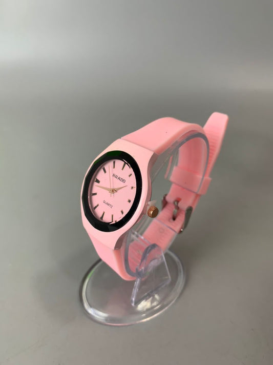 Pink detailed wristwatch