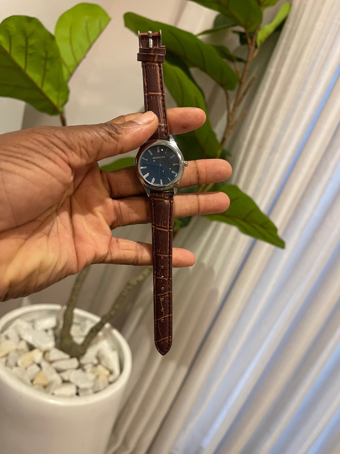 Brown detailed wristwatch