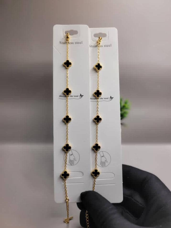 Black Vancleef inspired bracelet