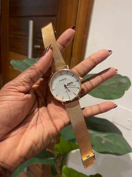 RoseGold detailed wristwatch