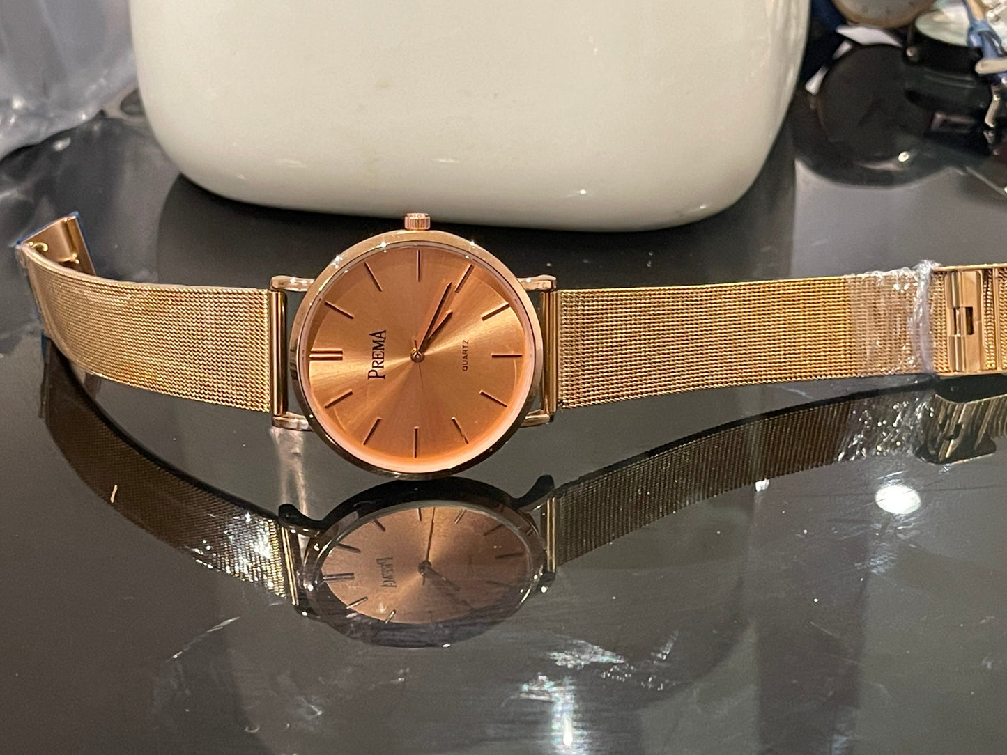 Perma non tarnish mesh Wristwatch