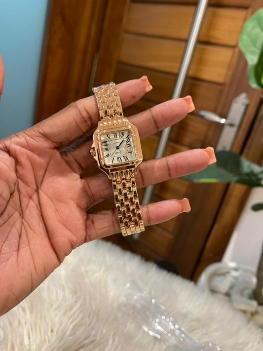 Rose Gold Detailed Wristwatch