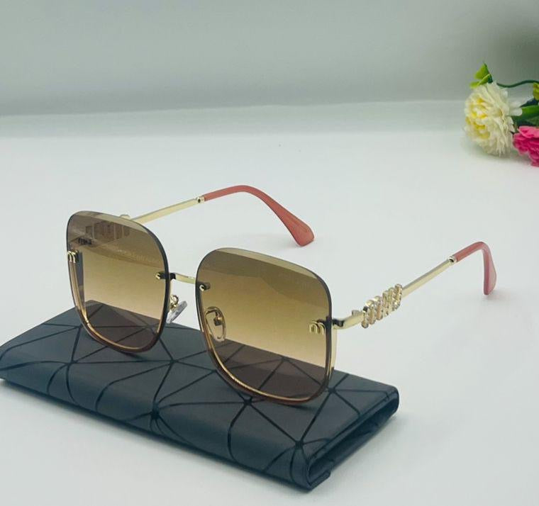 Aviator Sunglasses with box and dust bag