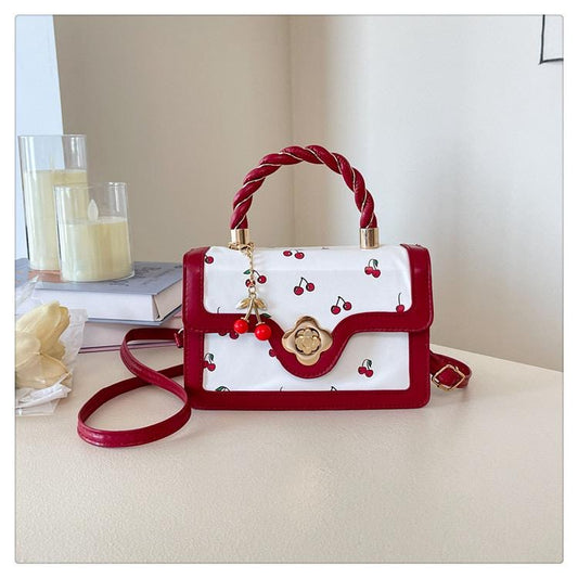 Red detailed handbag