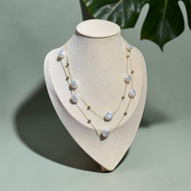 Layered pearl necklace