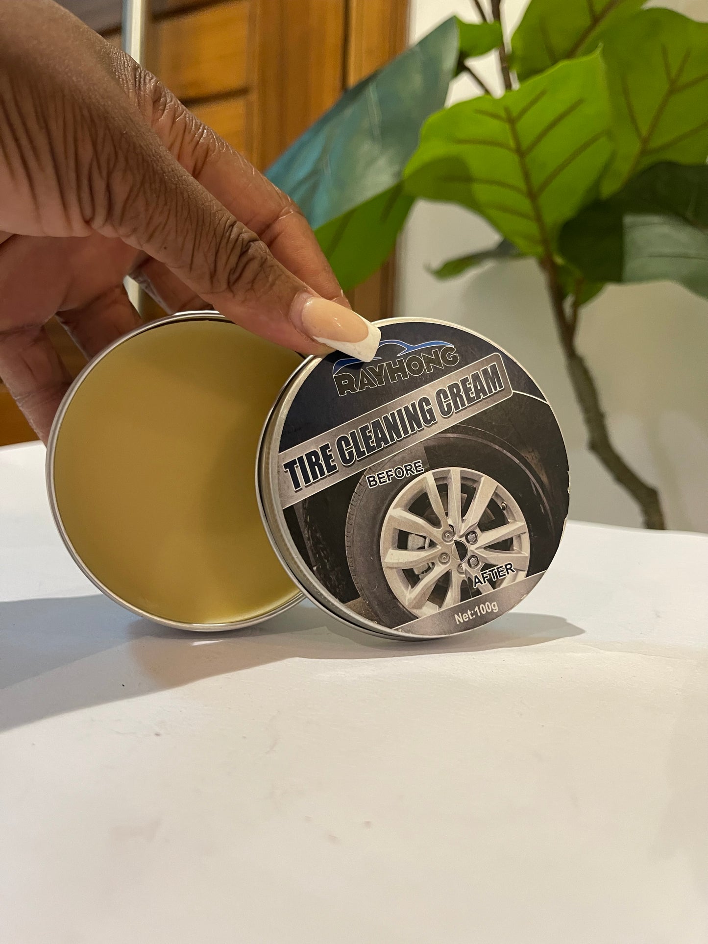 Tire cleaning cream