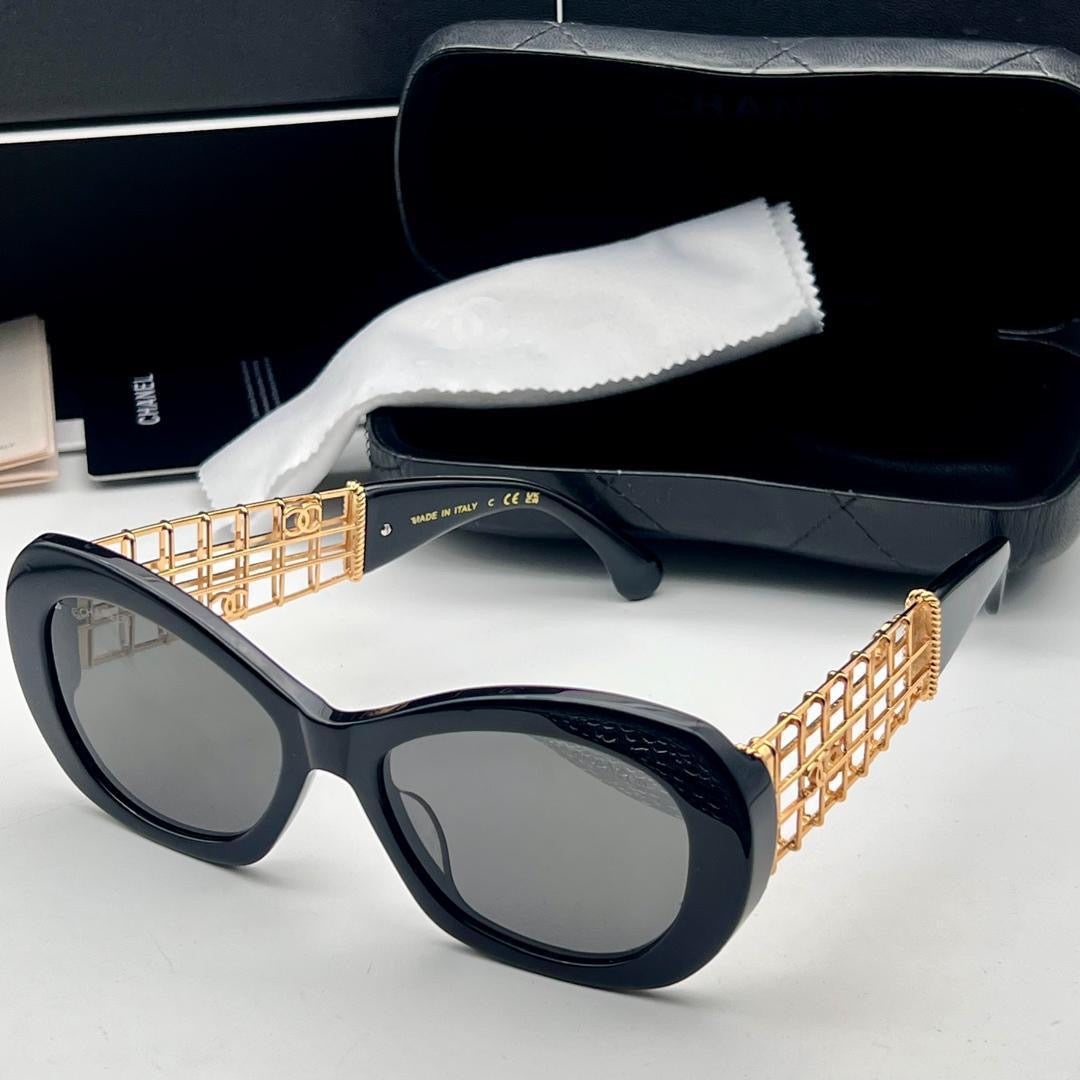 perforated sunglasses with box and dust bag (Copy)