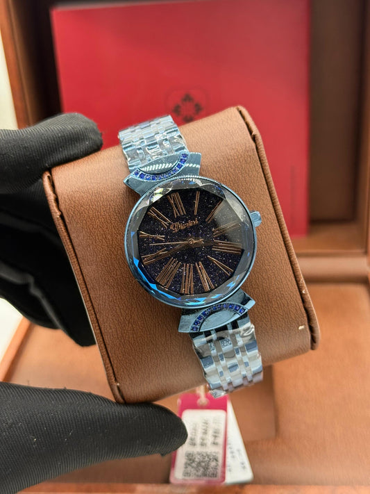 Blue detailed wristwatch