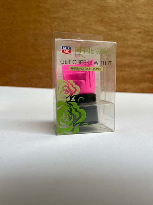 Get cheeky blending brush with holder