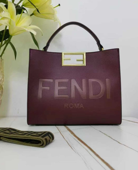 Structured maxi tote bag