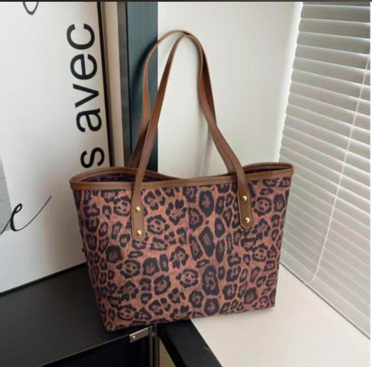 animal print totebag